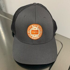 YETI  mesh back grey and black hat